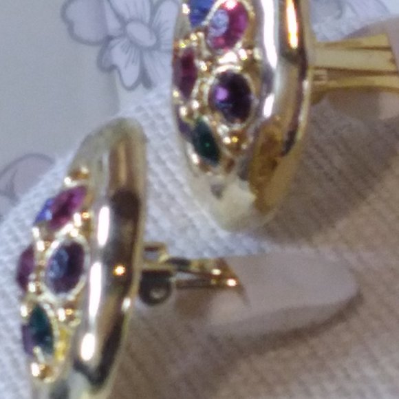 Lovely Vintage Gold toned,Multi Coloured Stone,Clip on Earrings - Picture 6 of 9